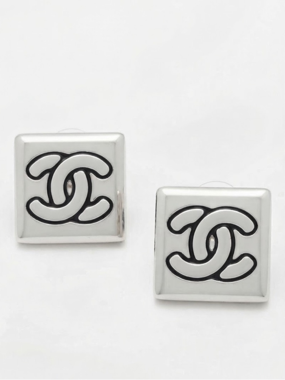 Fashion Jewelry Silver Square Logo Stud Earrings with Black Accents